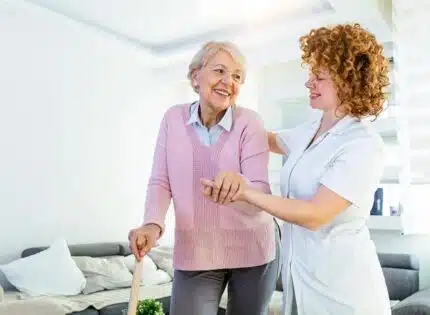 En quoi consiste le rôle de dame de compagnie pour les seniors ?