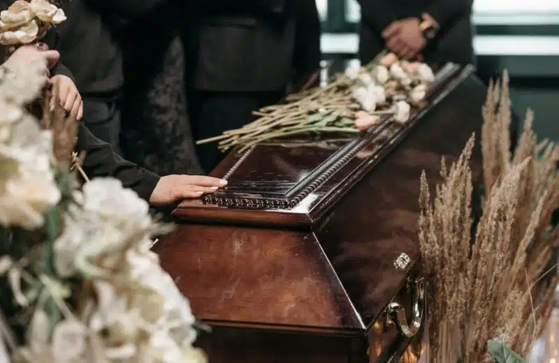 Pourquoi l’assurance obsèques est essentielle pour protéger vos proches