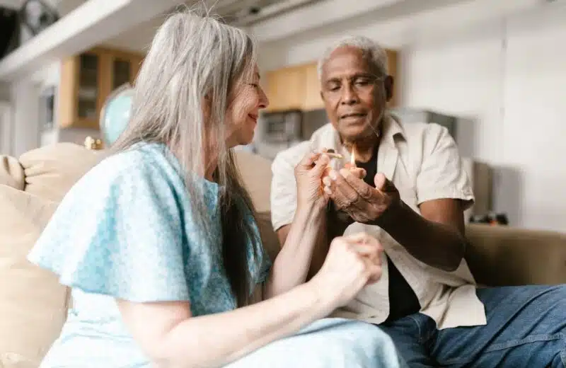 Remèdes naturels efficaces pour apaiser les douleurs articulaires des seniors