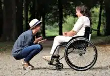 Les critères essentiels pour sélectionner le fauteuil roulant adapté aux seniors